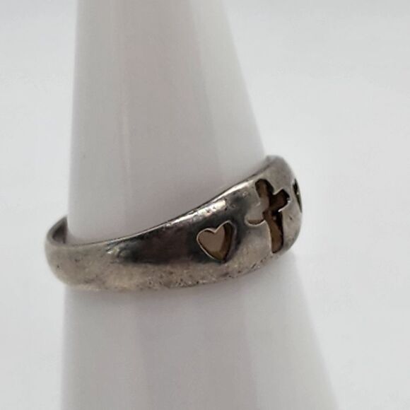 Sterling Silver Cross & Hearts Cutout Ring (5.75) - Picture 3 of 6